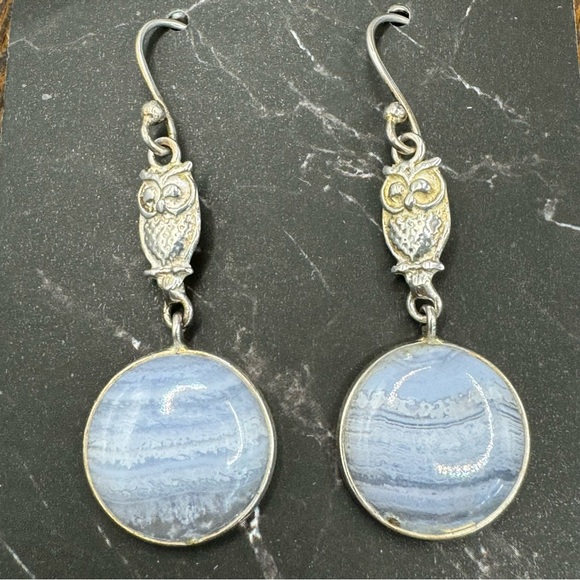 Sterling silver owl and white bezel set agate stone dangle earrings - Picture 2 of 6